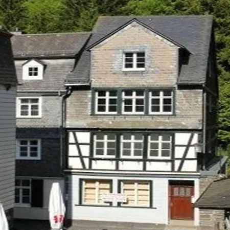 Maison Riviere Nyaraló *